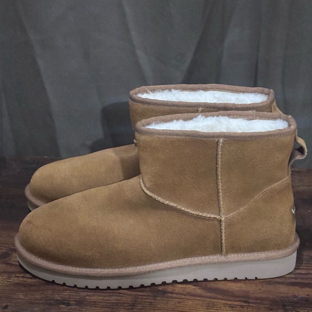 UGG Koolaburra Women's Koola Mini II Boot Size 11 Chestnut Style 1114851